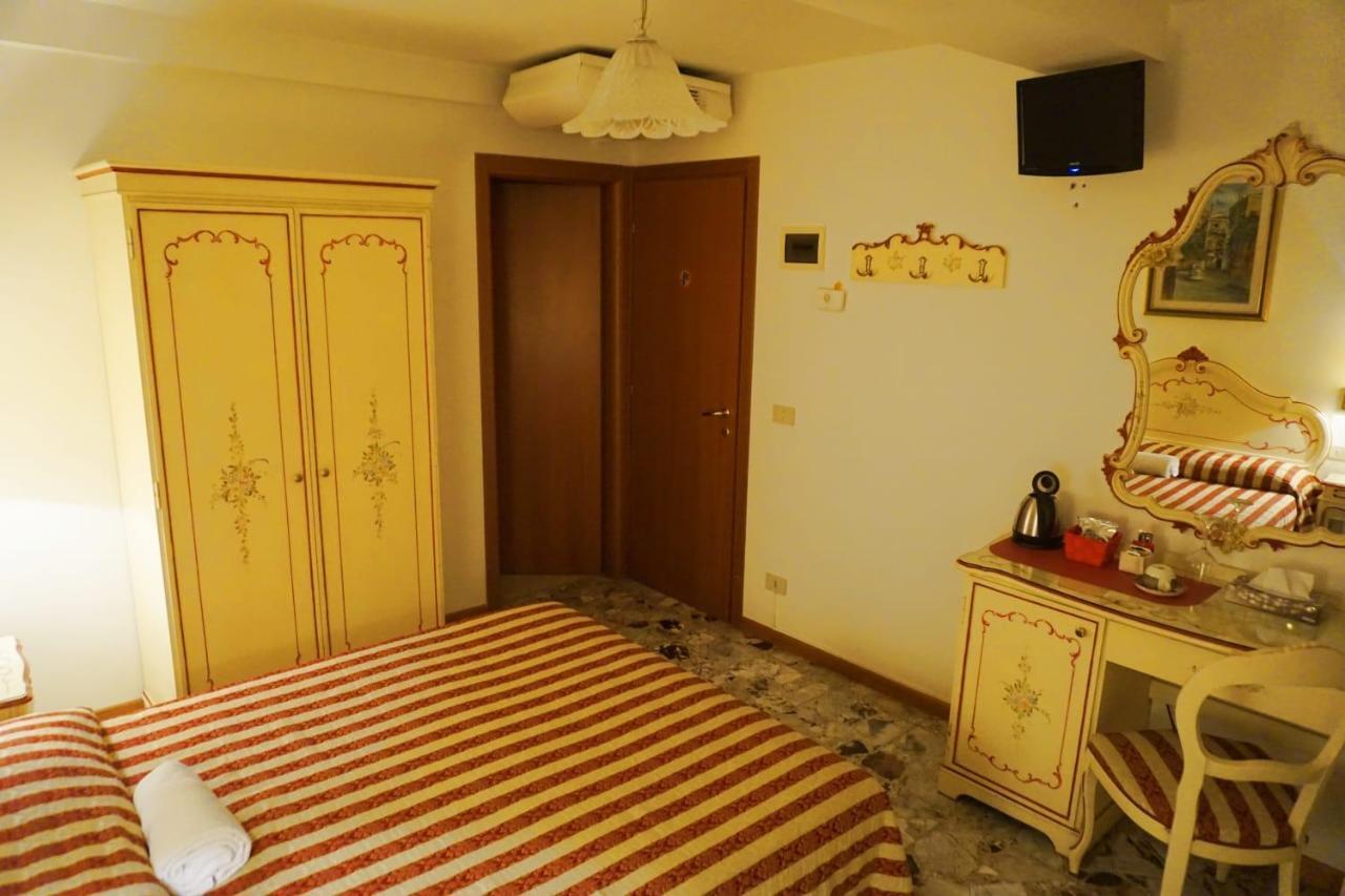 Guesthouse Al Profeta Венеция Экстерьер фото